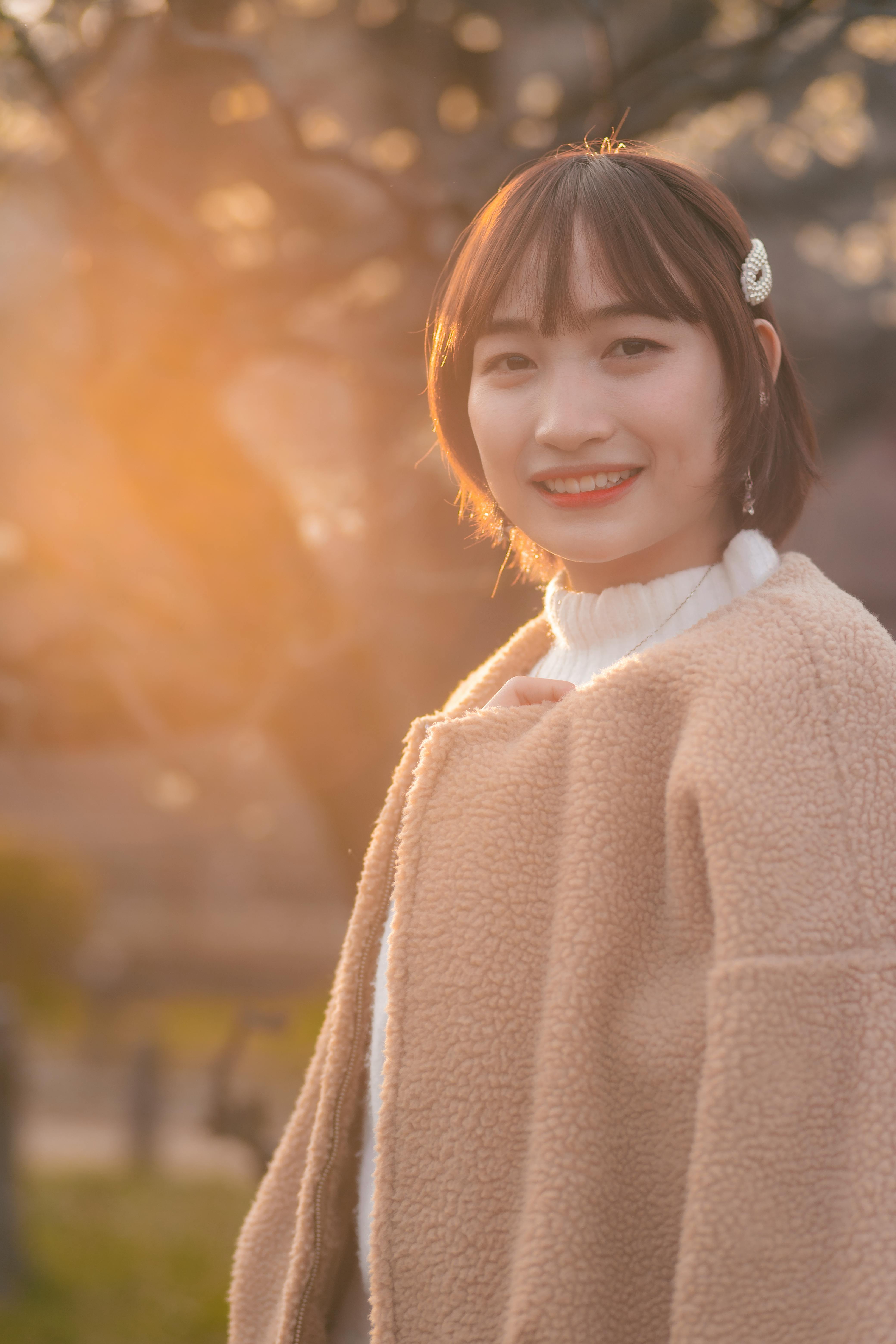 白桃少女：早晨光线与日常仪式感