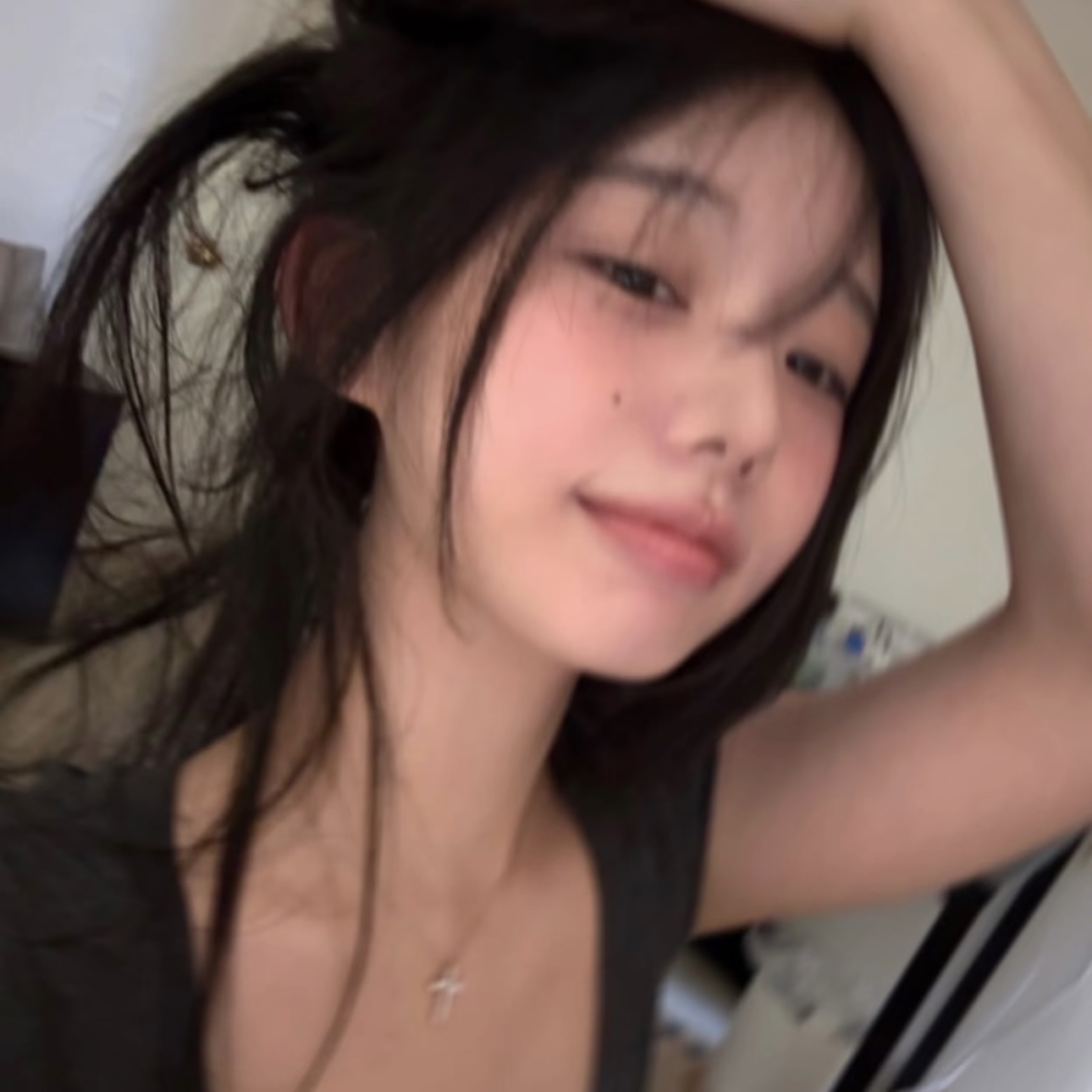 小  伸进美女   视频